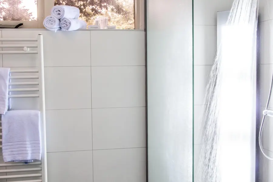 Vak 4 persoons Sunshower 002 Badkamer