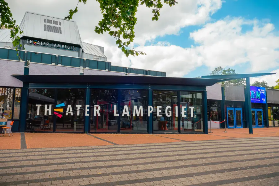 Gevel Lampegiet Gwyneth Cook