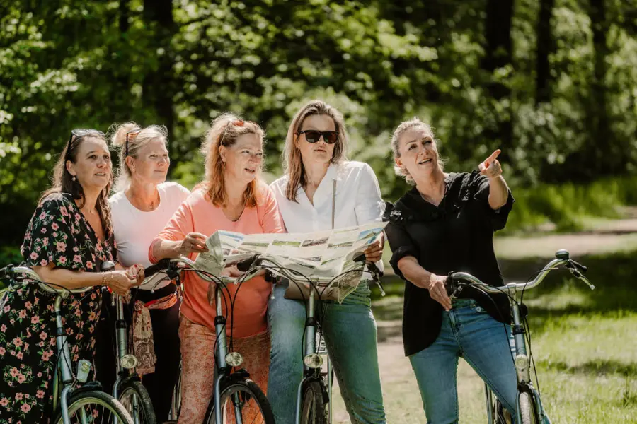 Fietse vriendinnen natuur 2022 DSC 1867