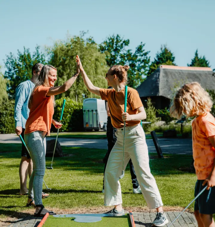 Kids midget golf 907 A9958