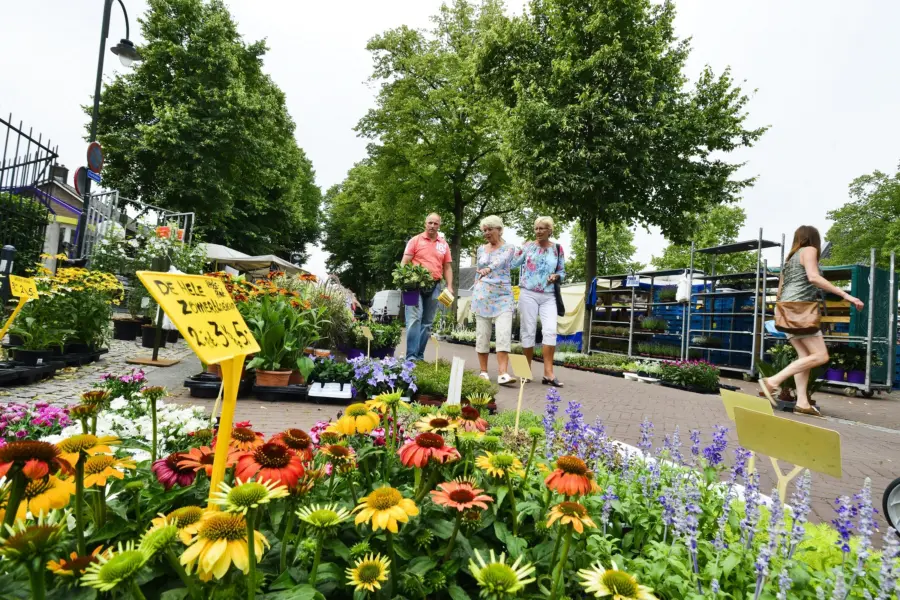 Markt leersum