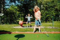Kids midget golf 907A9995
