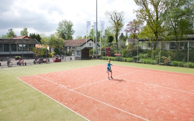 Tennisbaan op landgoed Ruwinkel.jpg