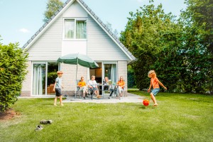 zomer bij het huisje.JPEG